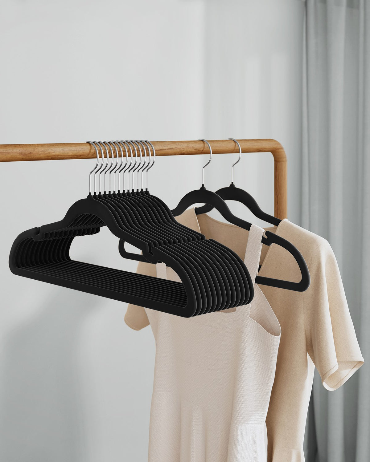 Velvet Hangers 60 Pack - Non-Slip Clothes Hangers