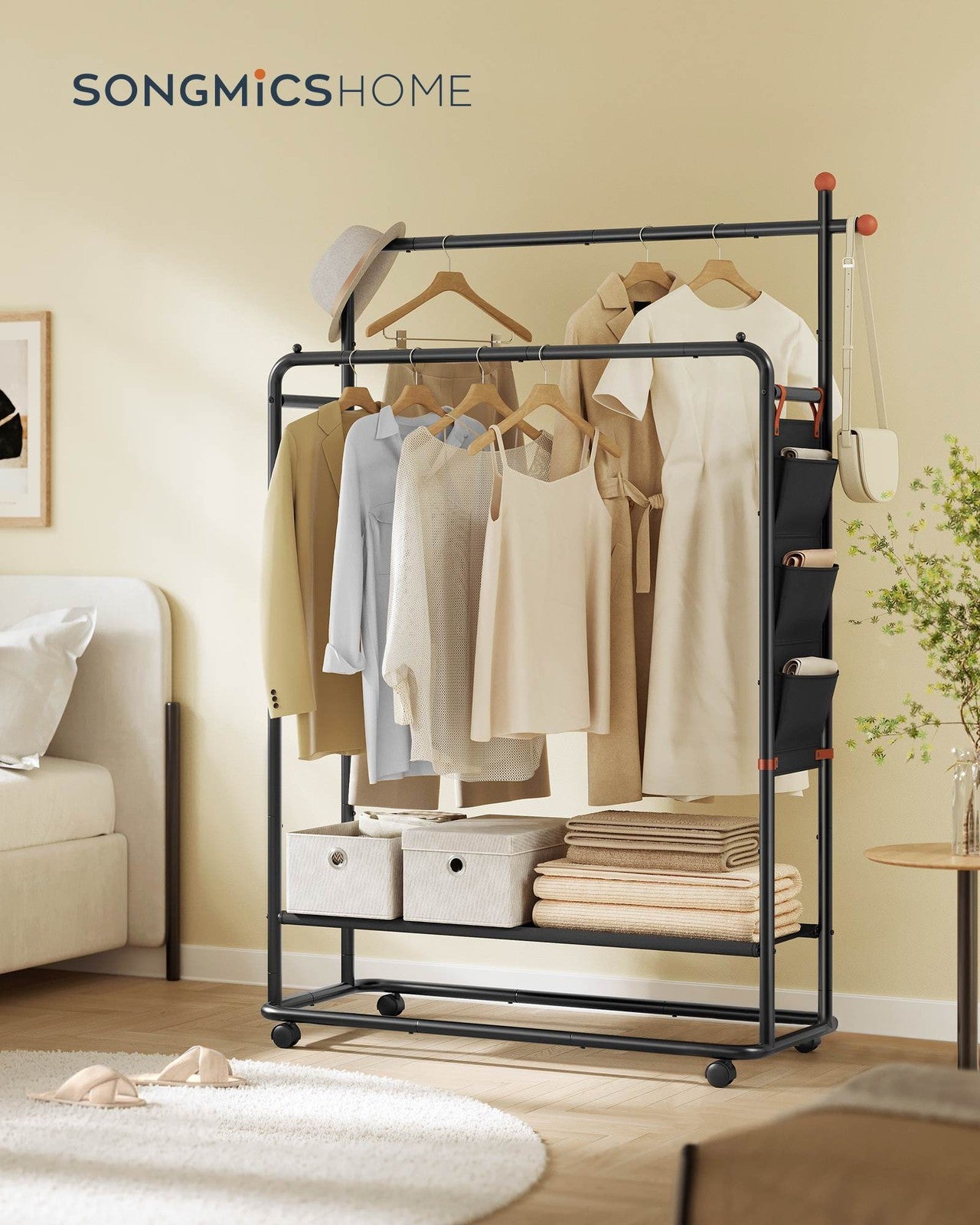 Double-Rod Clothes Rack on Wheels