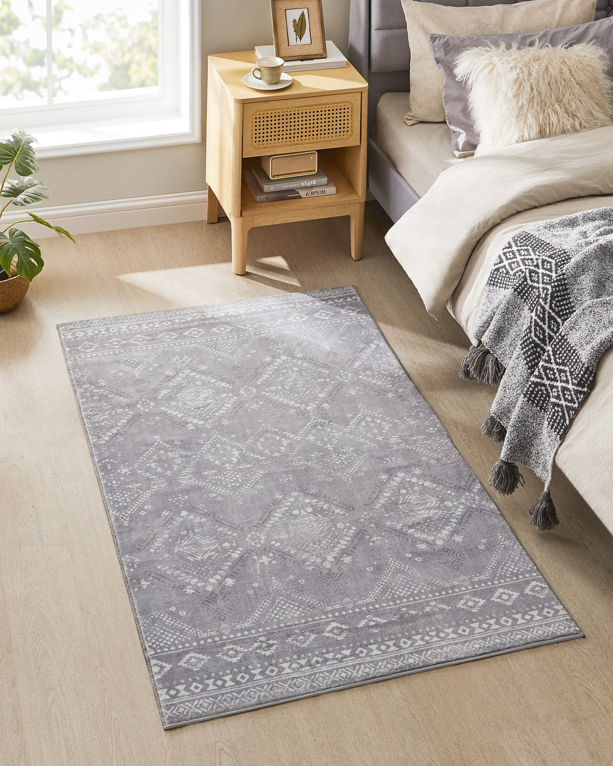 Area Rug - 3x5 ft - Non-Slip - Machine Washable